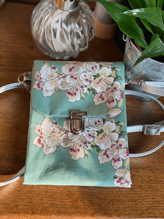 Pochette téléphone